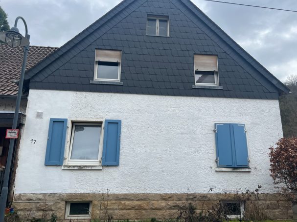 Schieferfassade, Naturschiefer, Fassadenverkleidung, langlebig, witterungsbeständig, energieeffizient, stilvoll, moderne Optik, nachhaltige 